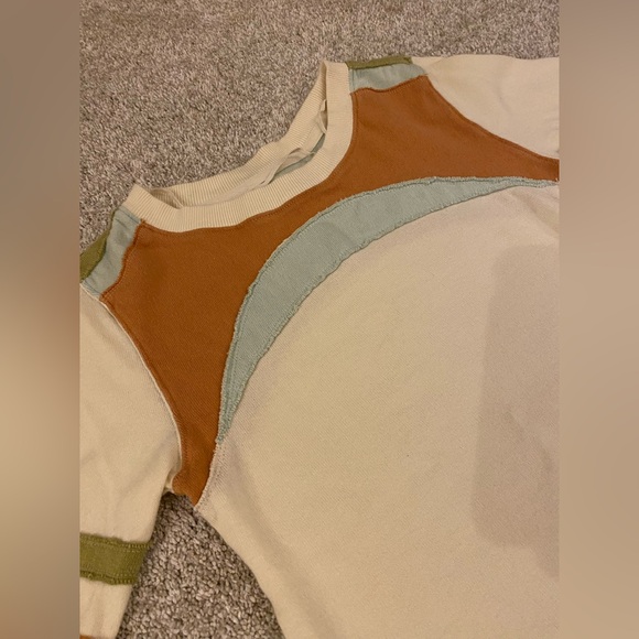 We The Free distressed women’s top - Picture 2 of 9